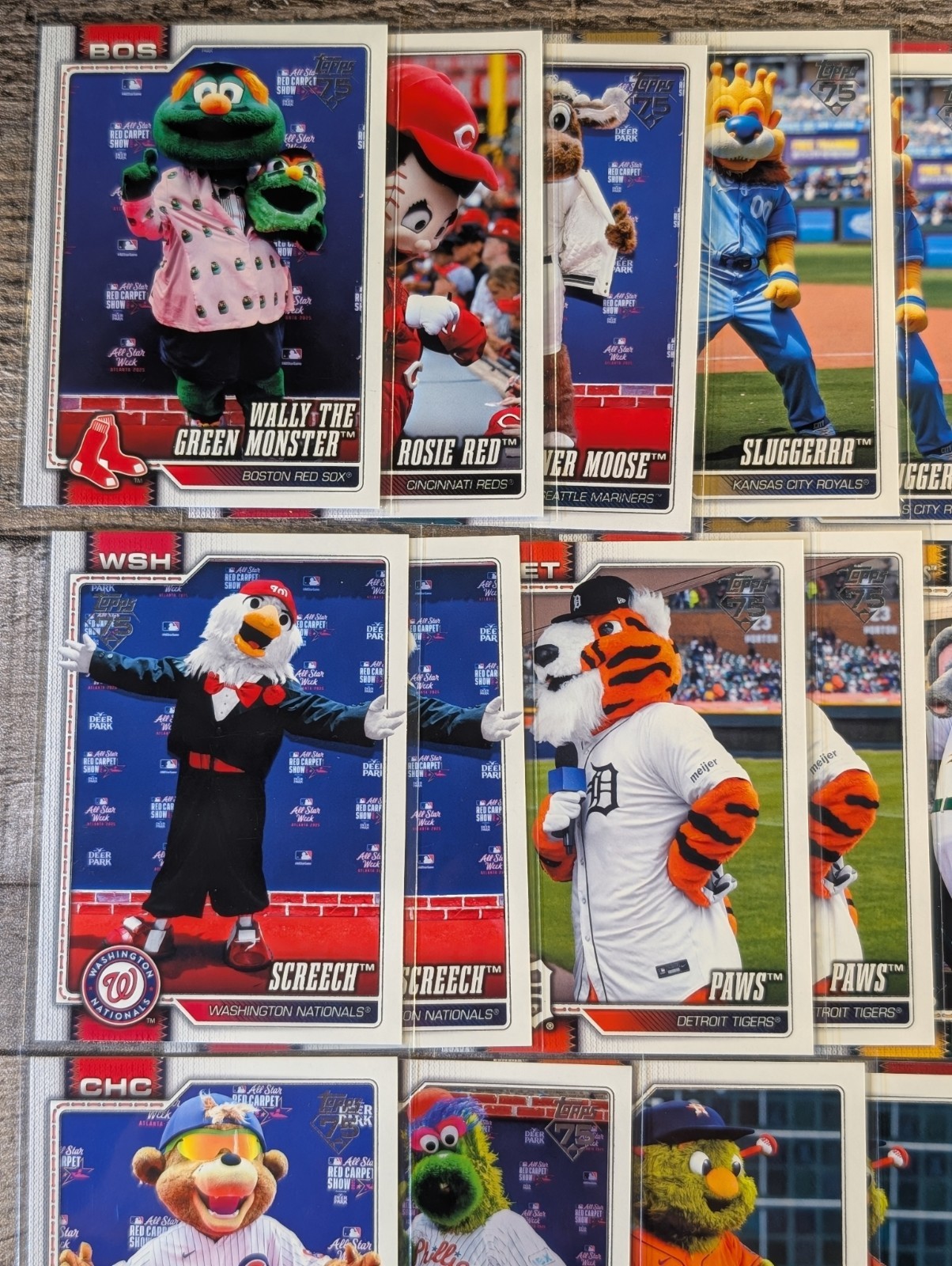 2026 TOPPS CELEBRATION MLB Mascots INSERT 32 Card Lot