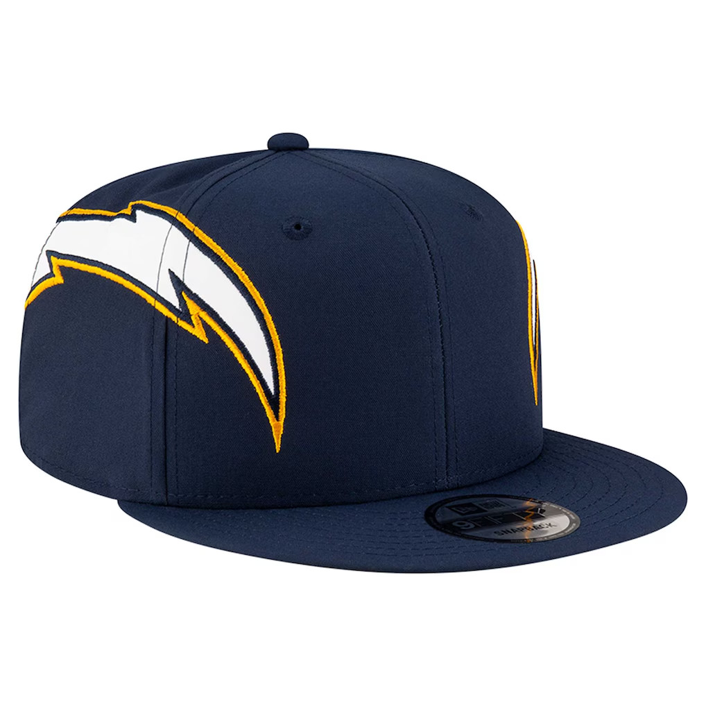 Men’s New Era Navy Los Angeles Chargers Throwback Helmet 9FIFTY Snapback Hat