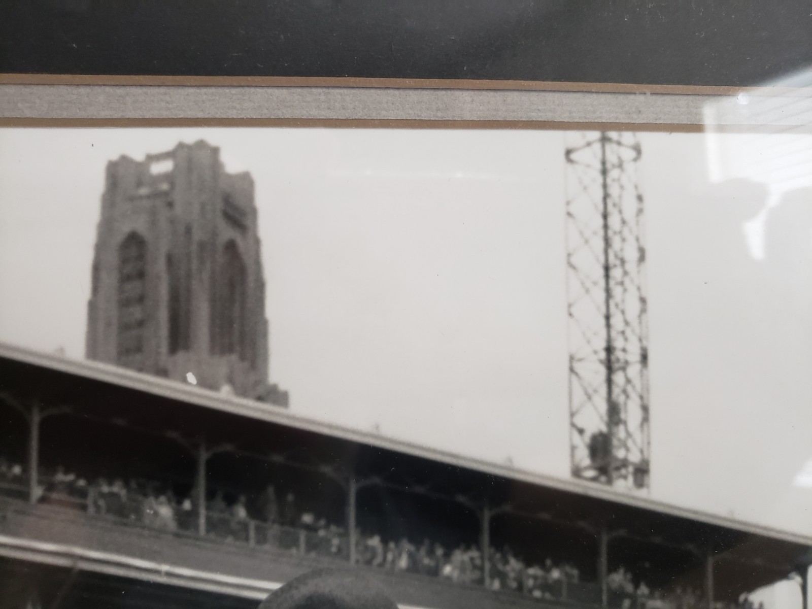 Roberto Clemente Getting Award Rare Framed Photo Pittsburgh Pirates Nice Frame