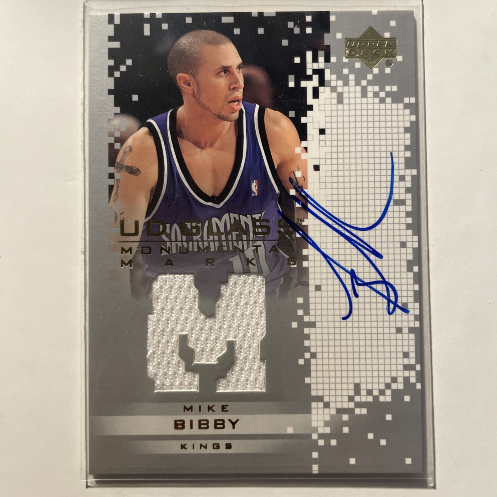 🏀 MIKE BIBBY AUTO JSY 2003-04 UPPER DECK UD GLASS MONUMENTAL MARKS AUTOGRAPH