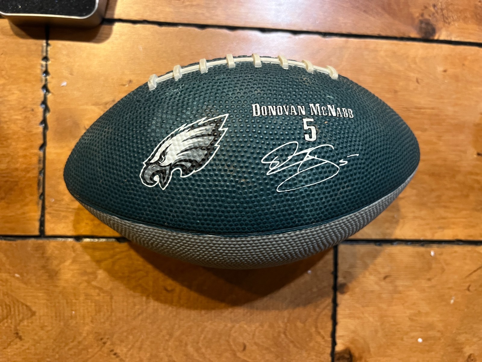 DONOVAN MCNABB PHILADELPHIA EAGLES VINTAGE 2000’S RUBBER MINI FOOTBALL