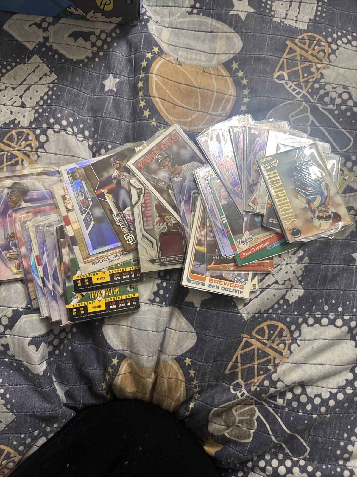 Mixed Sports Card Lot Baseball,football,basketball,loaded With Rookies,autos,