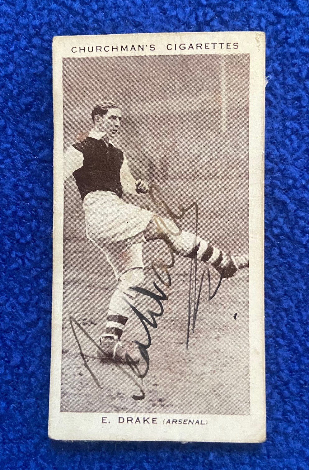 Ted Drake Arsenal & England Signed Churchmans Football Cigarette Card