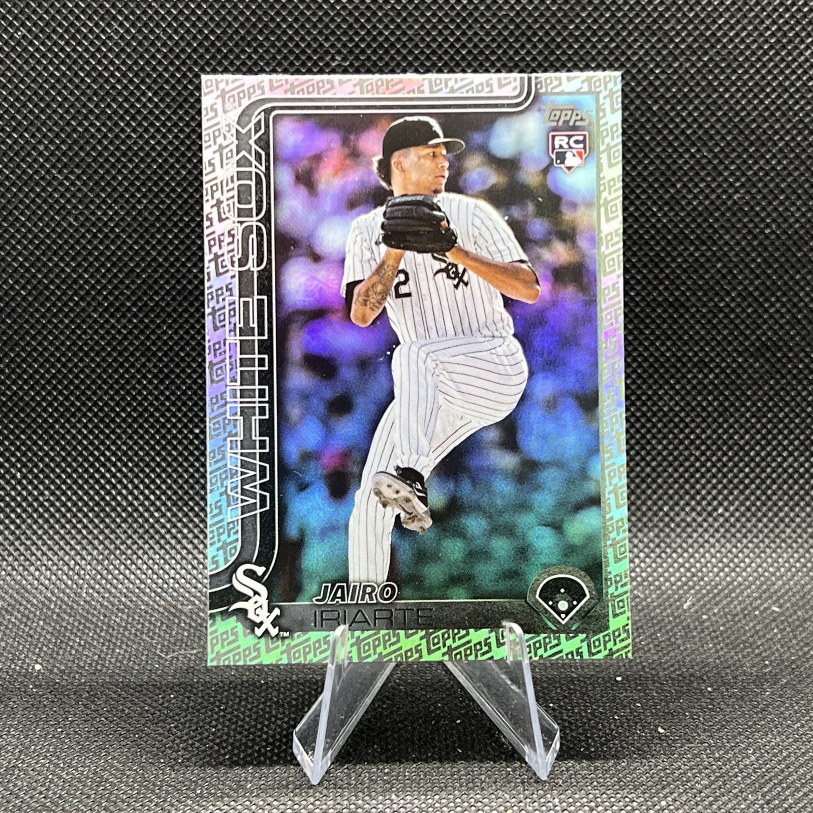 2025 Topps Series 2 – Topps Logo Foil #656 Jairo Iriarte (RC)