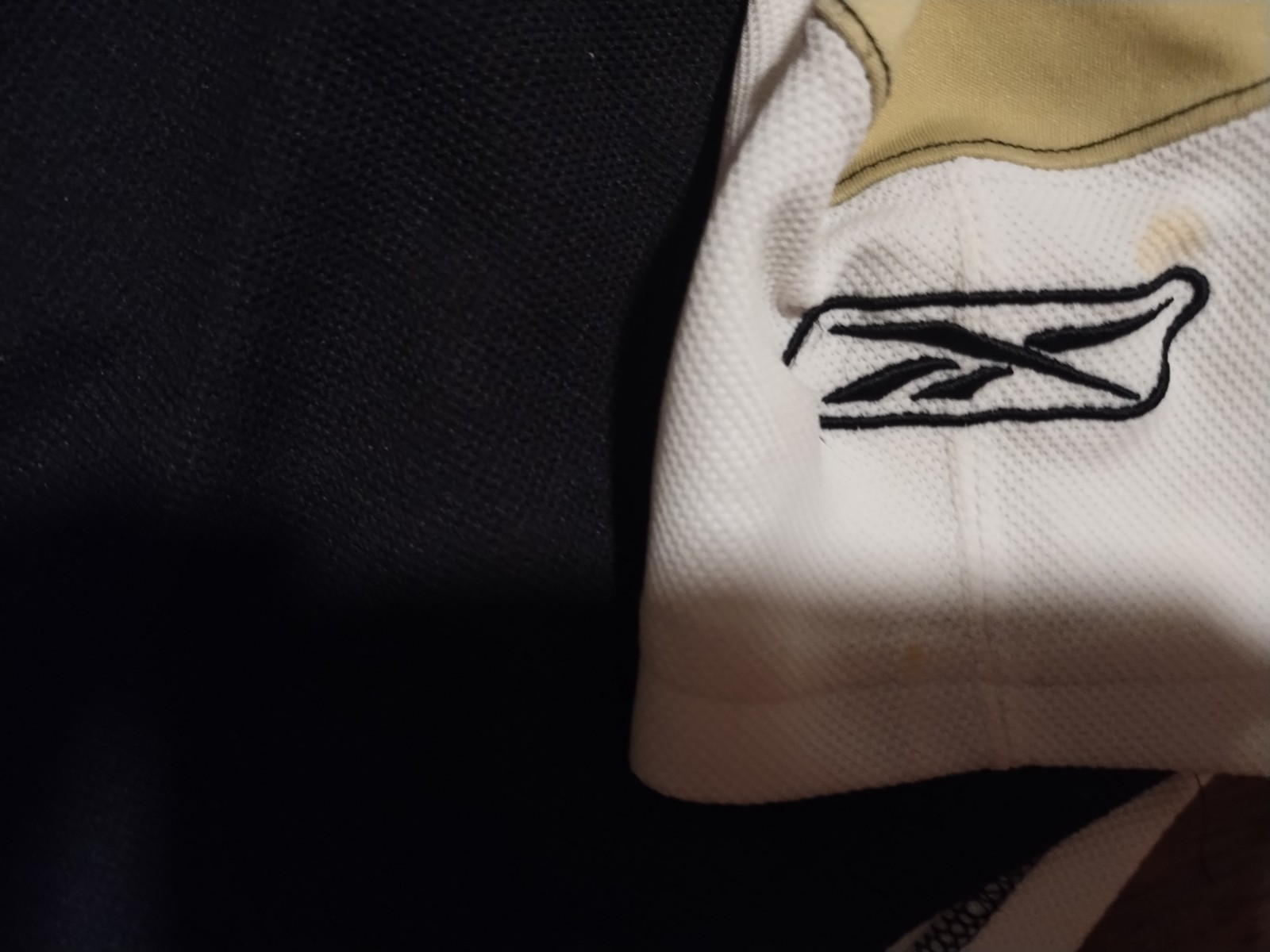 Sidney Crosby REEBOK “C” SEWN ON “Pittsburgh 250” patch made in canada.