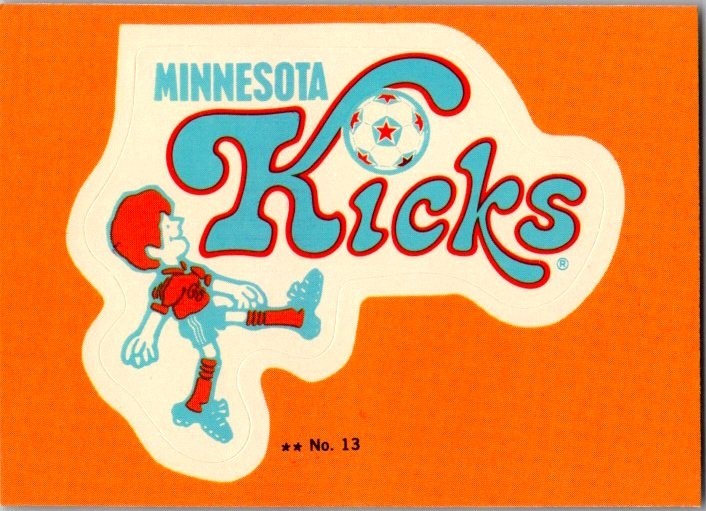 1979 Topps NASL #13 Minnesota Kicks Logo Sticker and Puzzle Piece – B