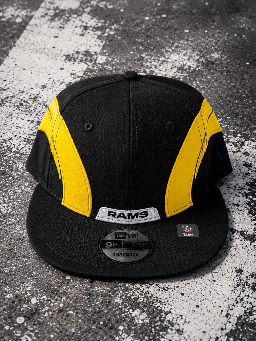 New Era Los Angeles Rams Helmet 9FIFTY 950 Snapback Rivalry Rivalries Hat Cap