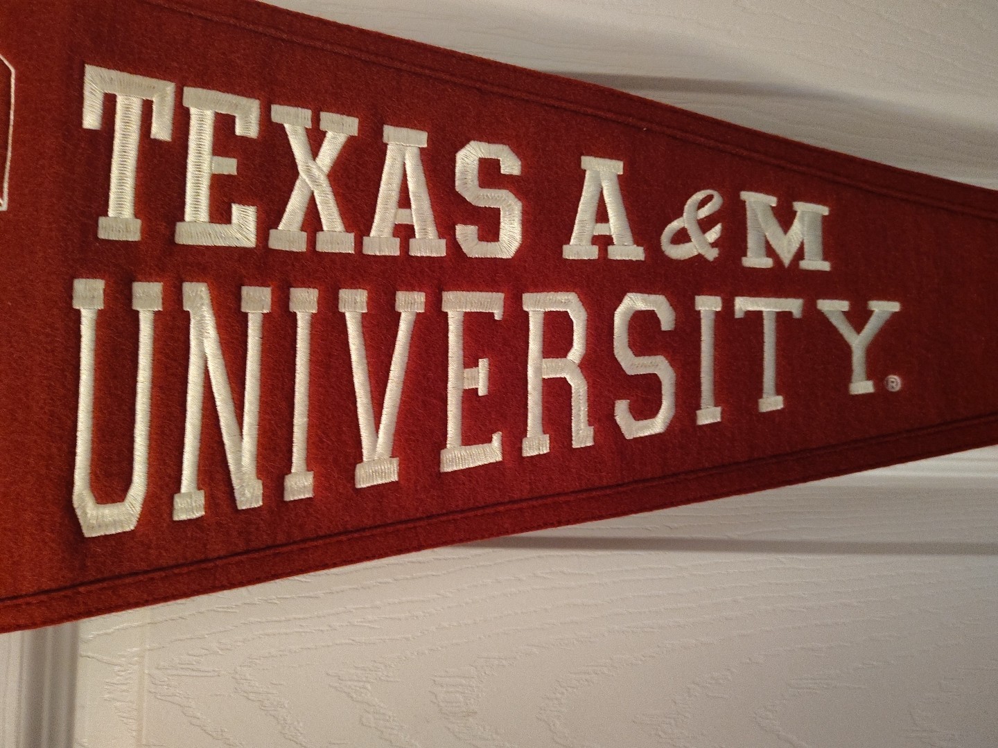 Texas A&M Aggies Throwback NCAA Embroidered Wool 13″ X 32″ Pennant