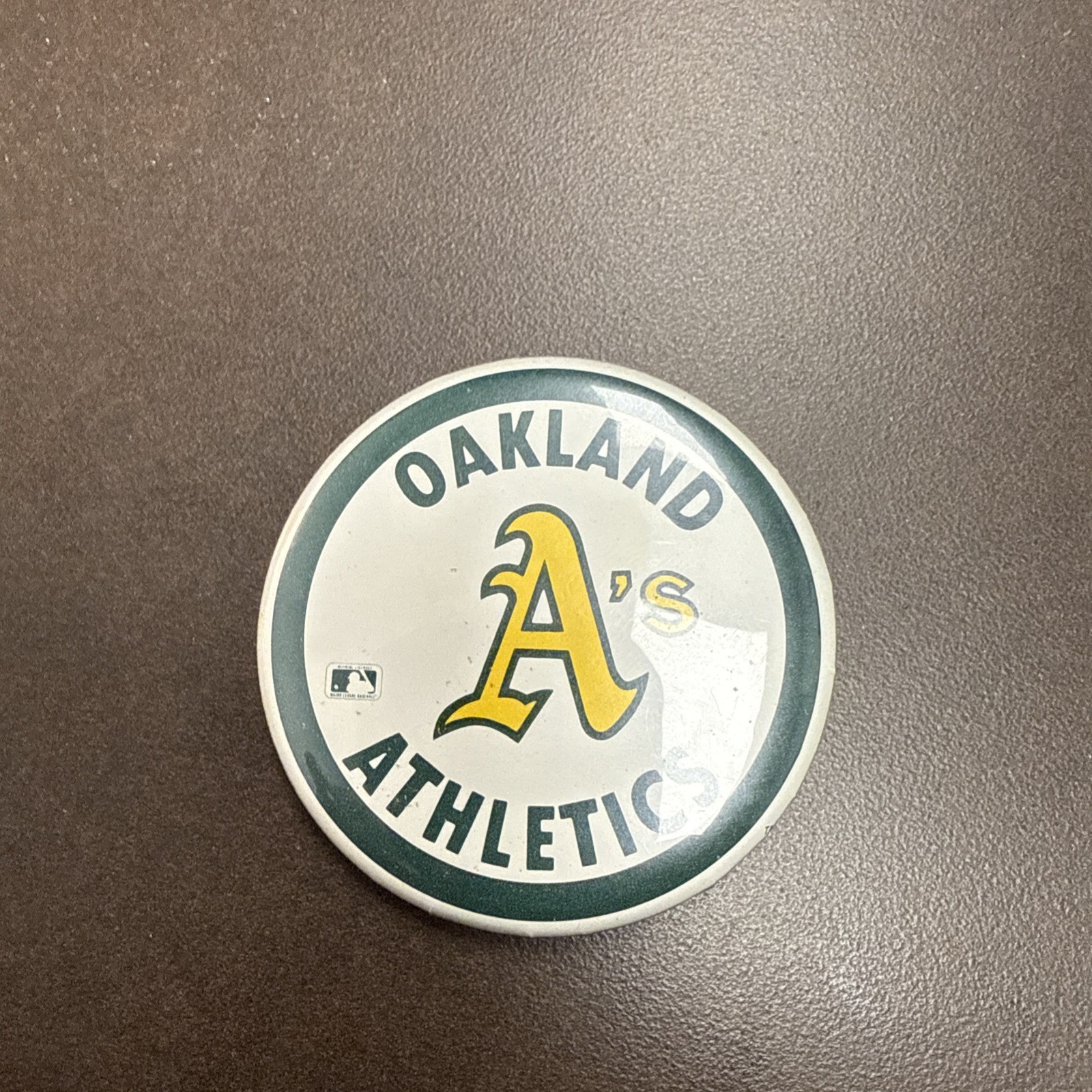 Vintage OAKLAND A’S ATHLETICS MLB BASEBALL Pinback Button Made In USA 2.5 In