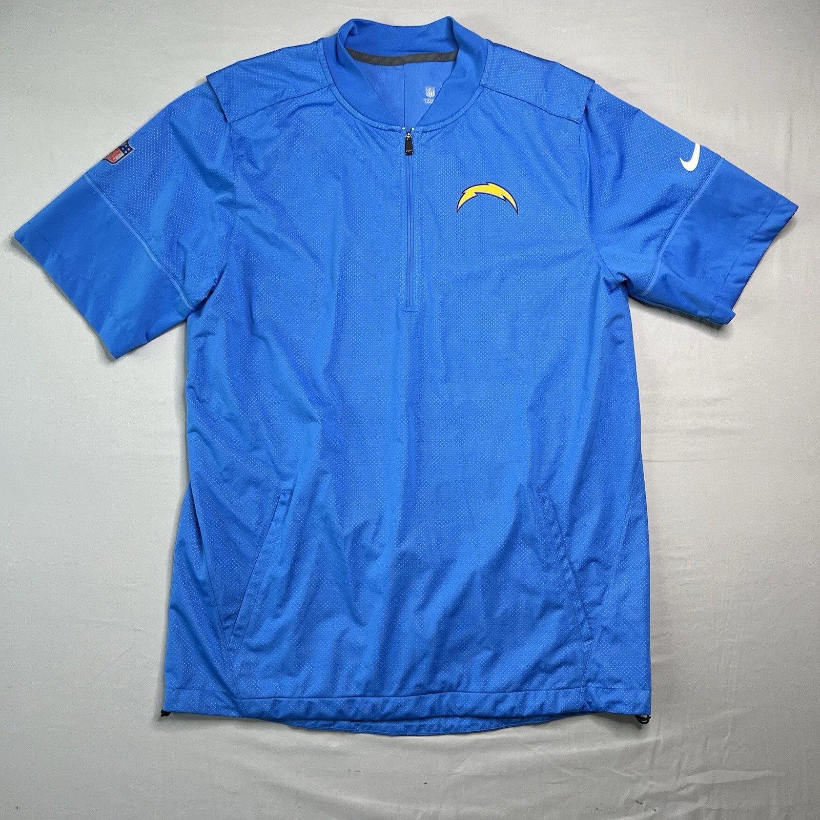 Nike Los Angeles Chargers Jacket Medium Blue NFL On Field Vent Short Sleeve Zip