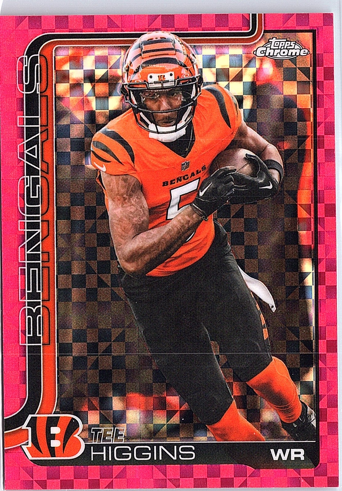 2025 Topps Chrome – Tee Higgins #59 HOT PINK X-FRACTOR Cincinnati Bengals