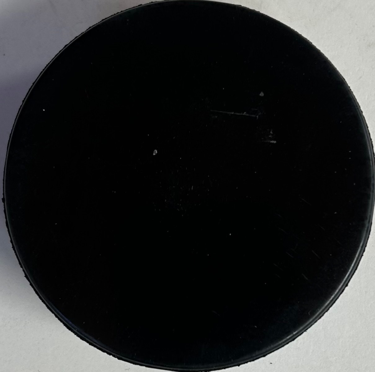 RARE GARY B. BETTMAN CERTIFIED NHL OFFICIAL GAME PUCK – INGLASCO CANADA
