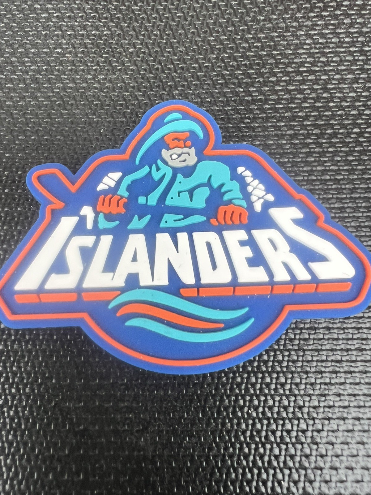 VINTAGE NHL NEW YORK ISLANDERS RUBBER STANDING BOARD FRIDGE MAGNET FISHERMAN NEW