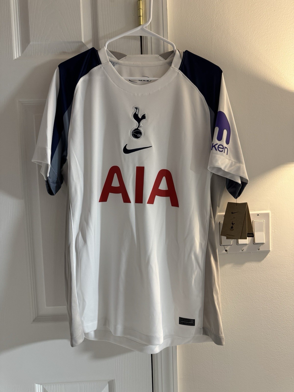 Nike Tottenham Hotspur 2025-2026 Home Jersey Men’s Large BNWT Spurs Soccer