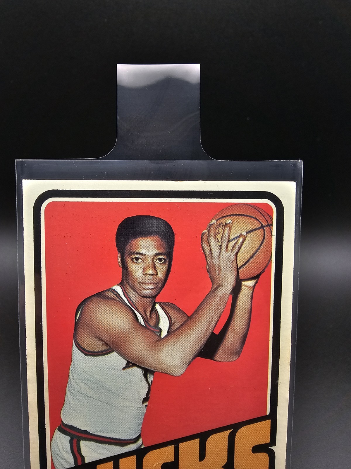 1972-73 Topps – Oscar Robertson #25 Milwaukee Bucks NM