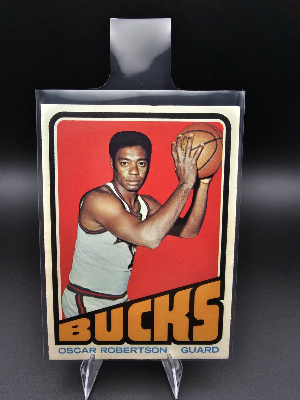 1972-73 Topps – Oscar Robertson #25 Milwaukee Bucks NM