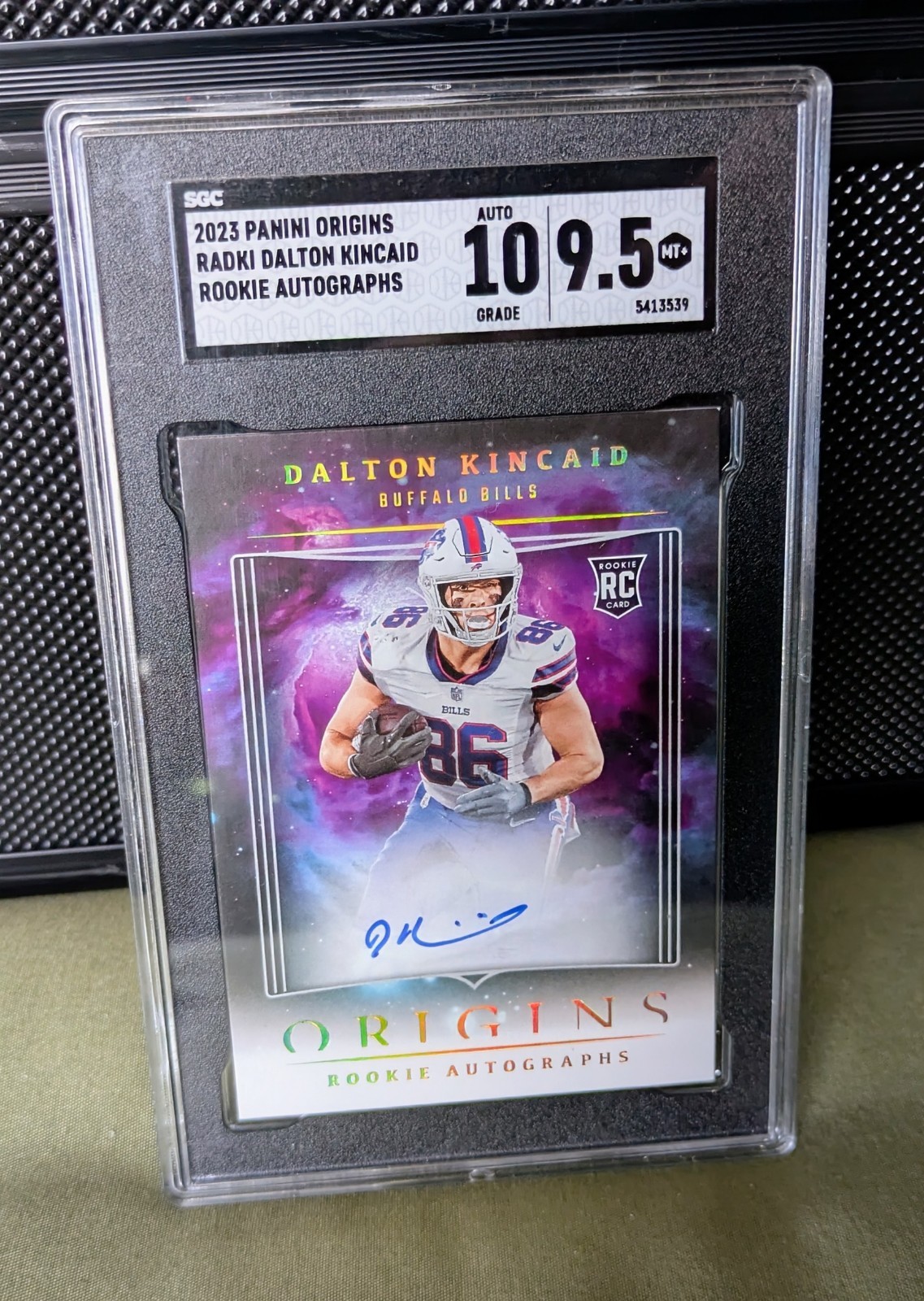 SGC 9.5- 2023 Panini Origins – Rookie Autographs Dalton Kincaid (On Card AU, RC)