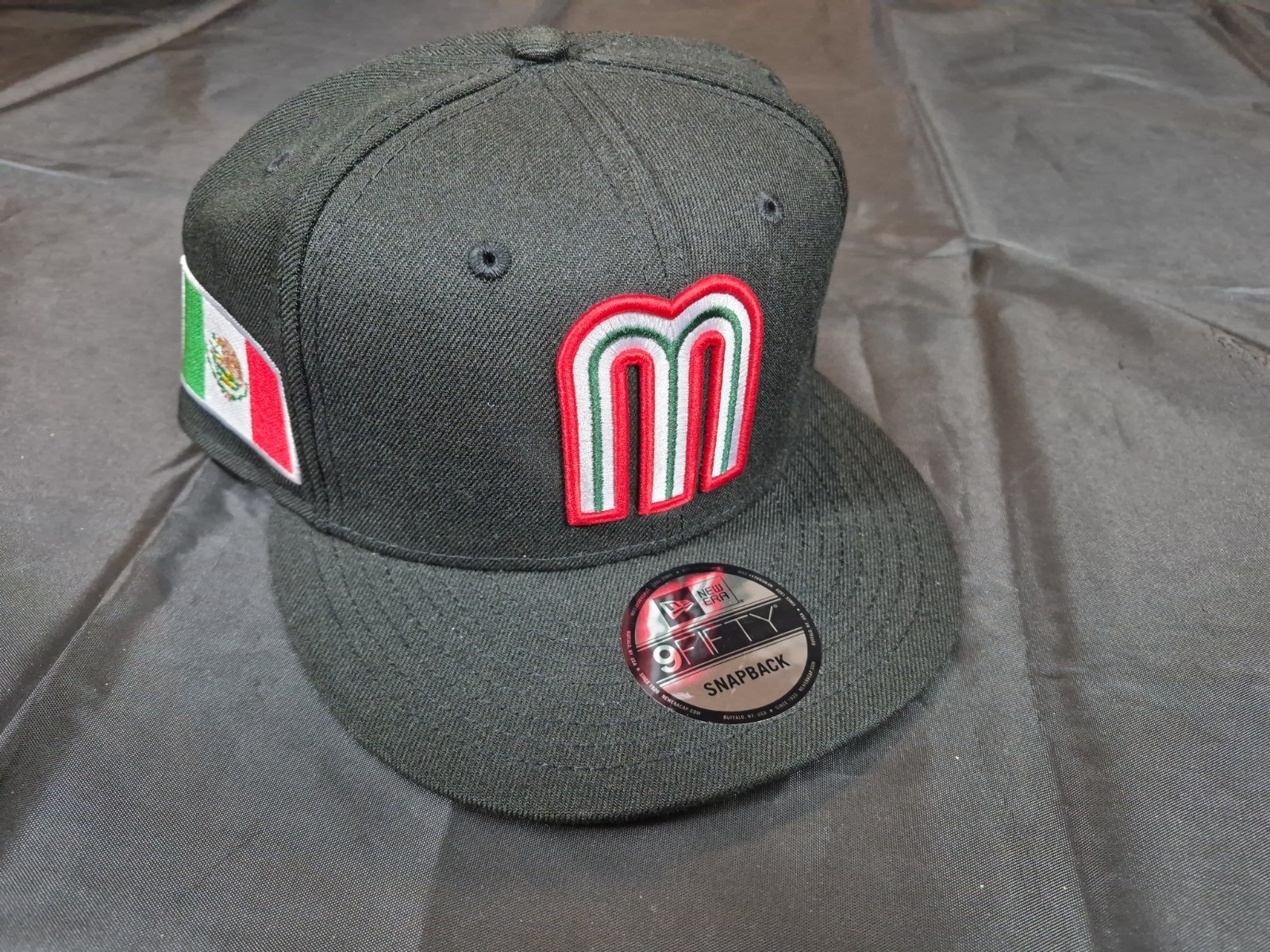 New Era Mexico Baseball Flag SnapBack Hat 9Fifty 950 Big Logo Black White red