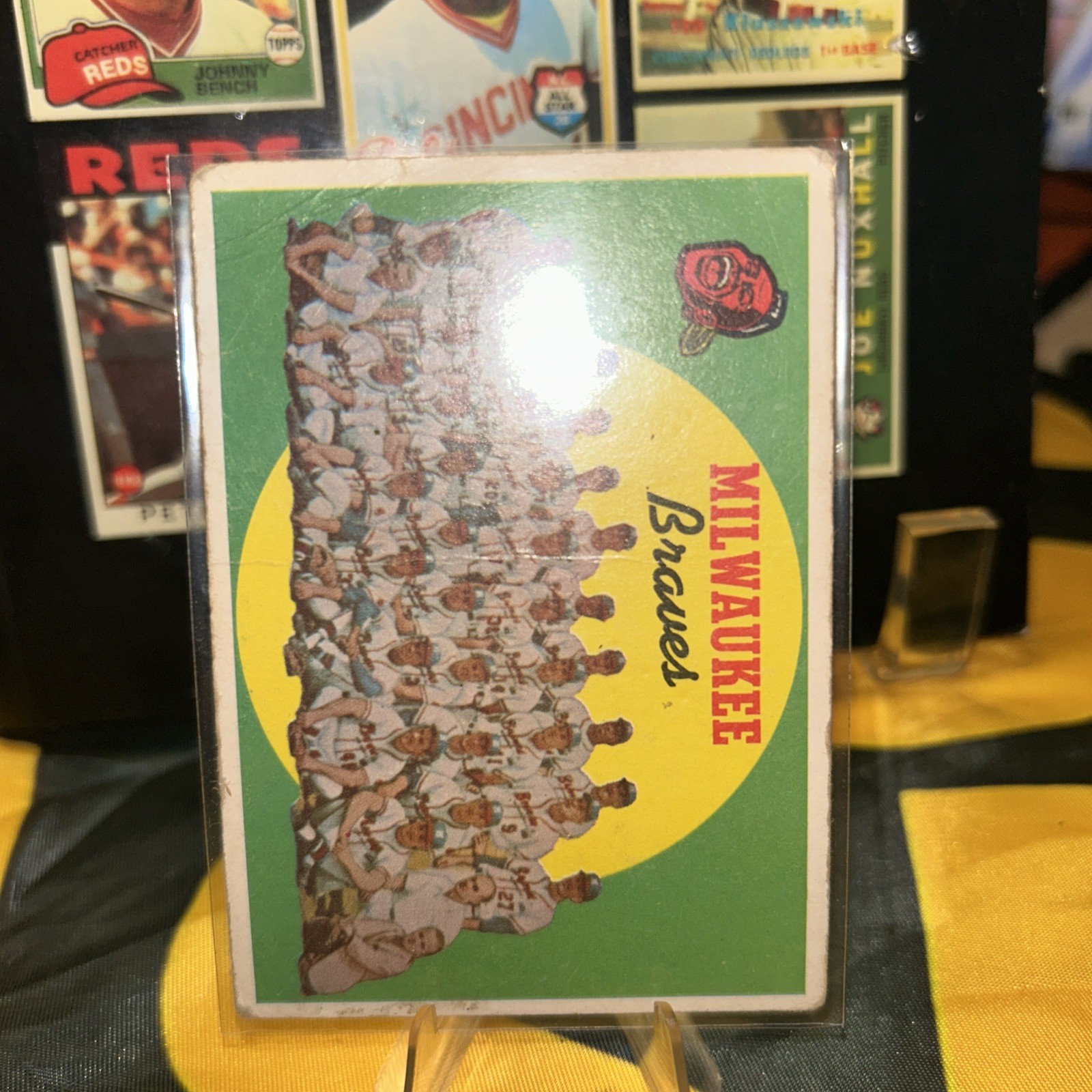 1959 Topps #419 Milwaukee Braves Team Card. VG