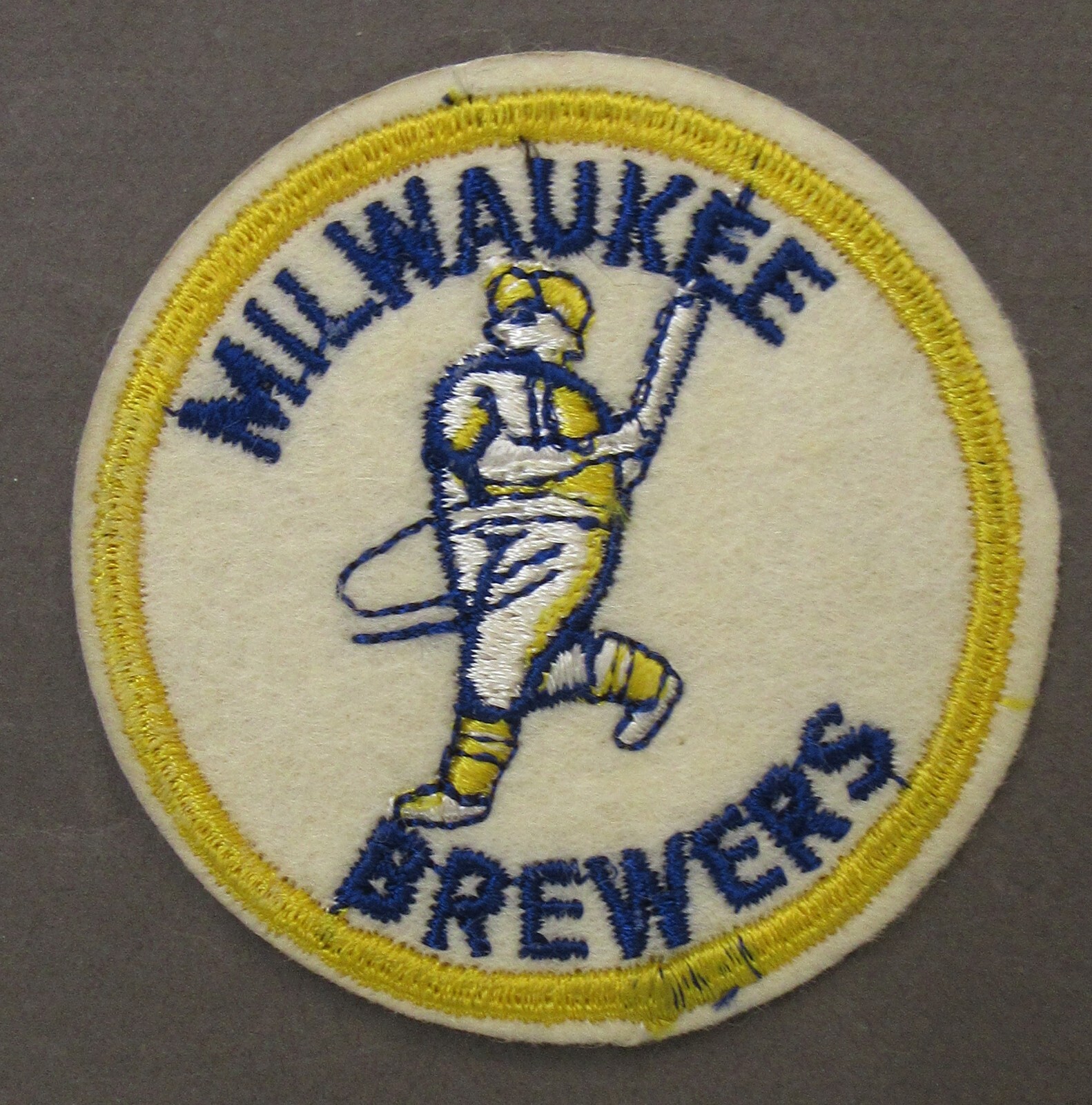 MILWAUKEE BREWERS w/border baseball 3″ shirt jacket patch embroider unused mint