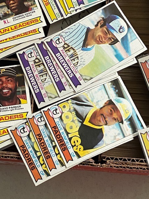 Complete Your 1979 TOPPS BASEBALL SET Pick 25 Points Worth of Cards LOT