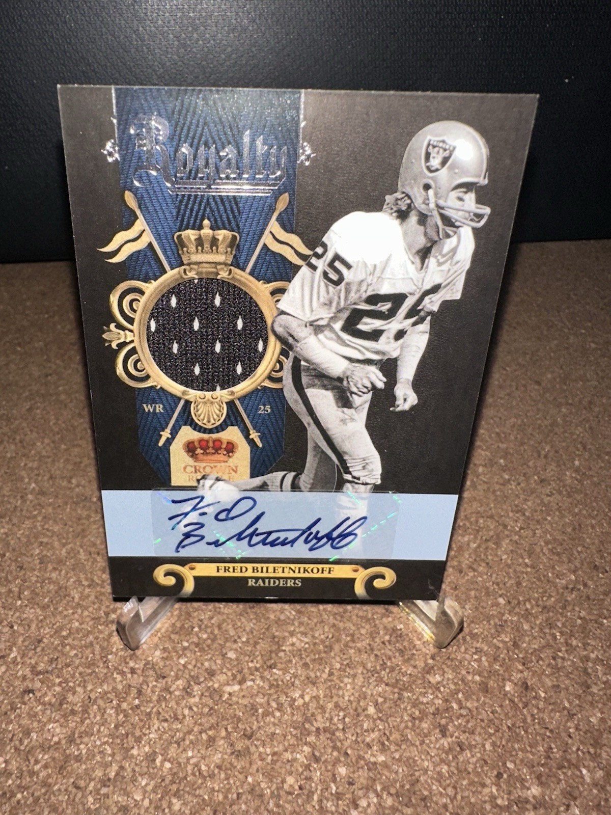 2011 Panini Crown Royale Royalty Fred Biletnikoff #16 Materials Prime /25 (AC)