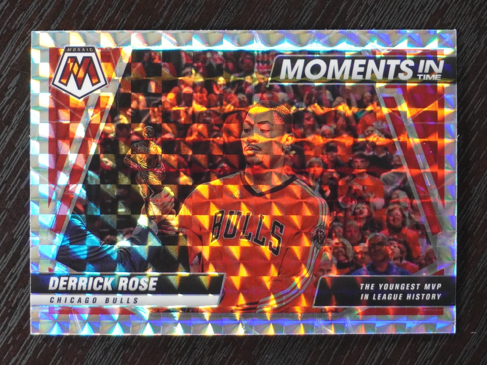 2021-22 Panini Mosaic #6 Derrick Rose Moments in Time Fast Break Silver