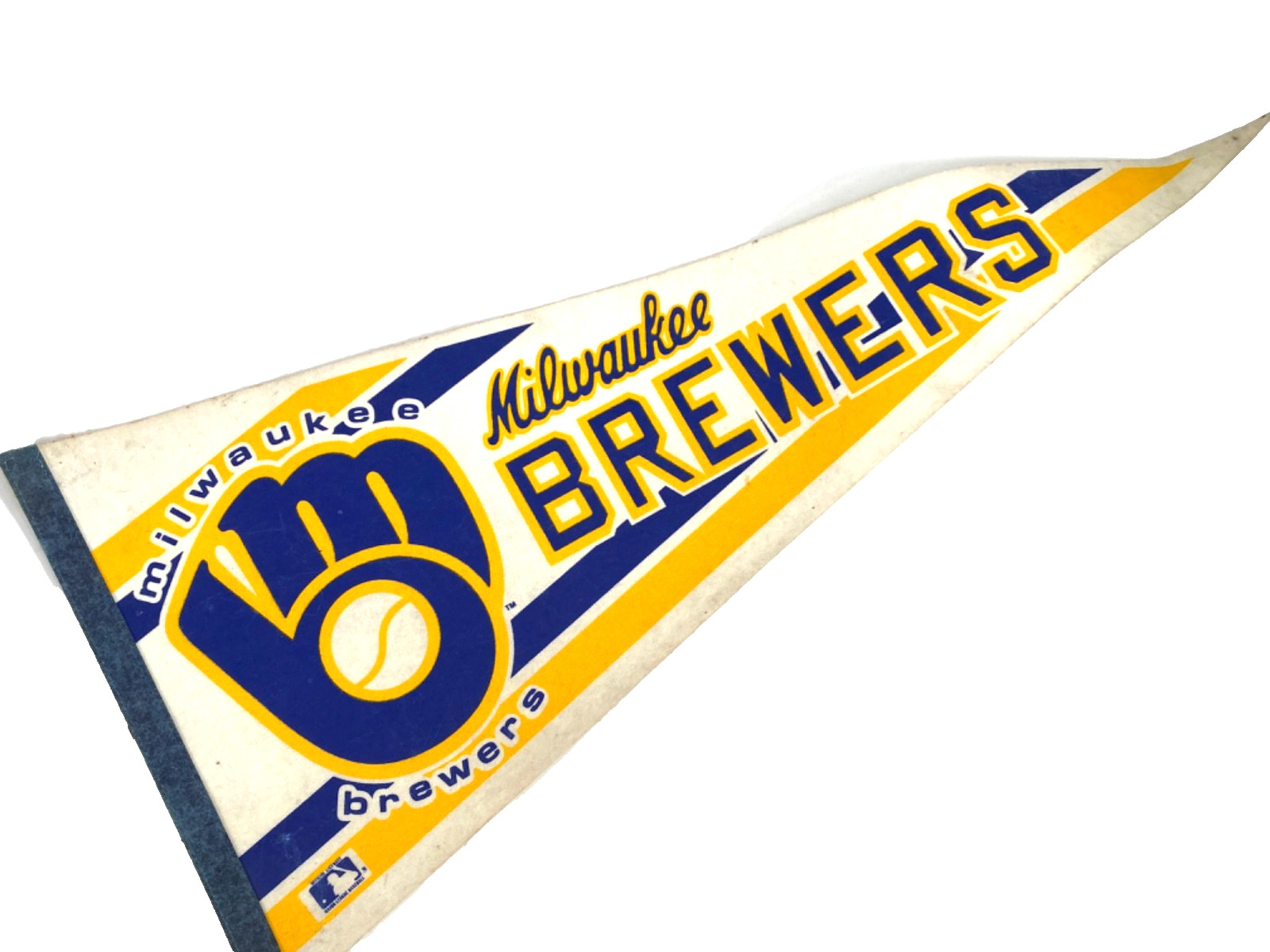 1990s MLB MILWAUKEE BREWERS vintage 12×30 felt pennant MAJOR LEAGUE BASEBALL