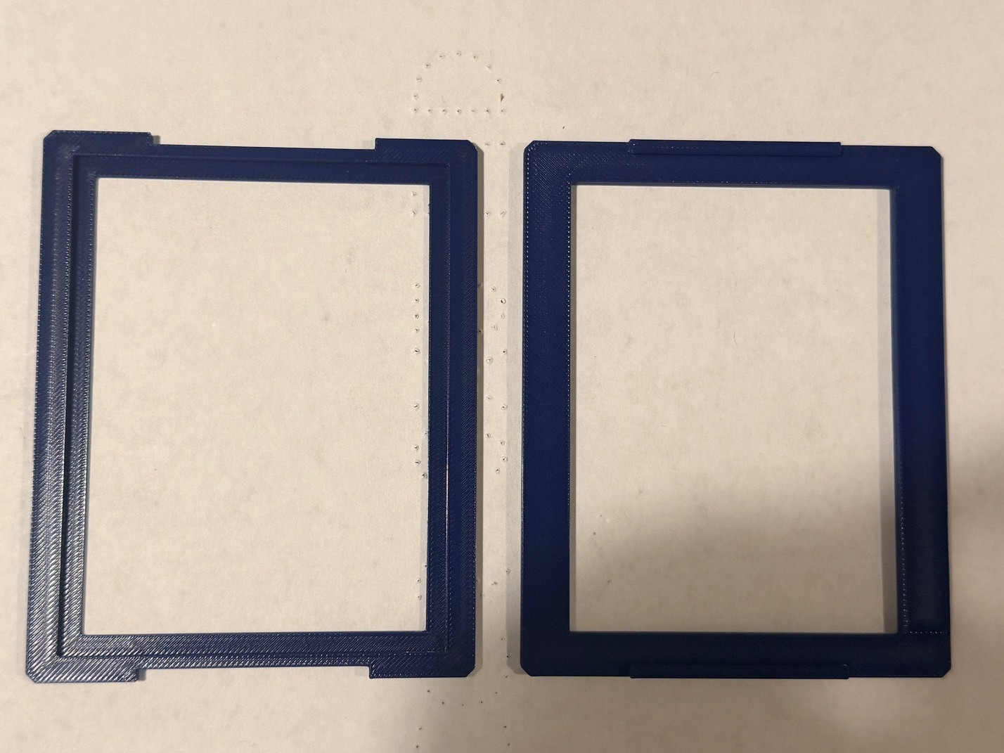 Toploader snap together frame – show your cards off with style!