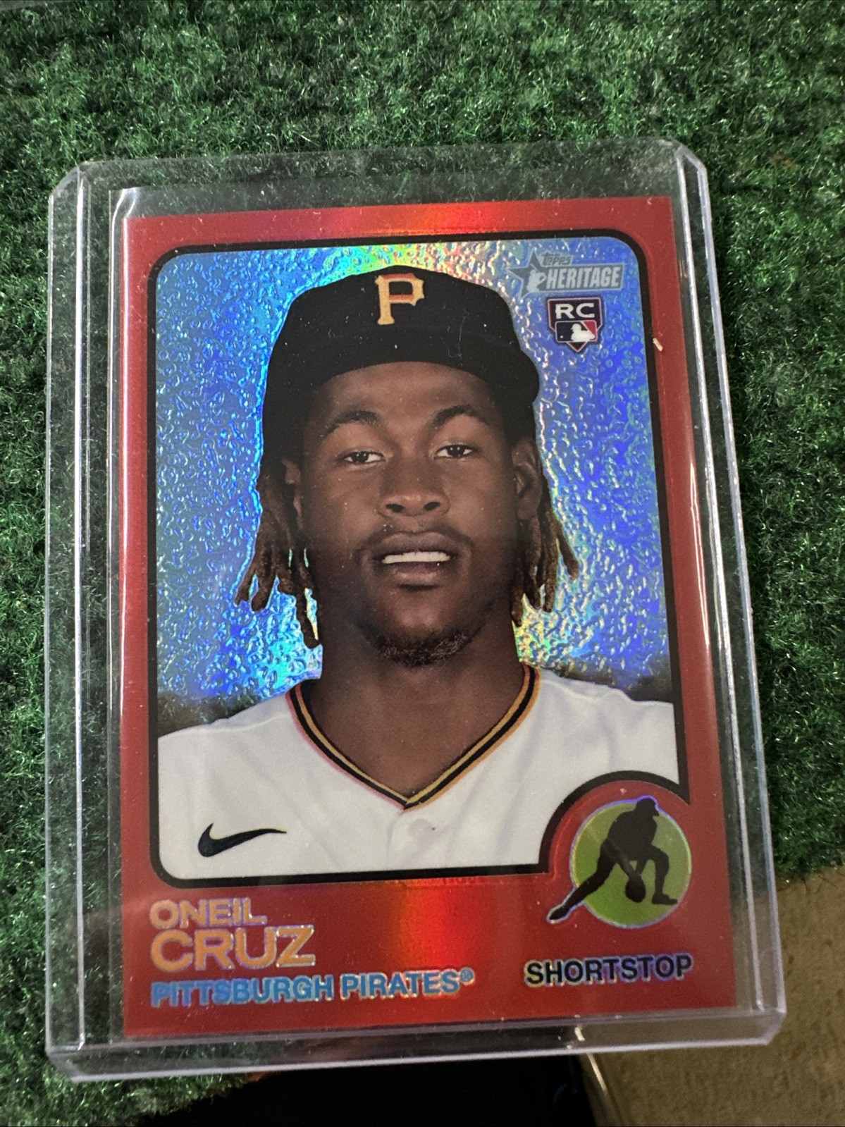 2022 Topps Heritage – Oneil Cruz #157 Chrome Red Border Refractor /573 (RC)