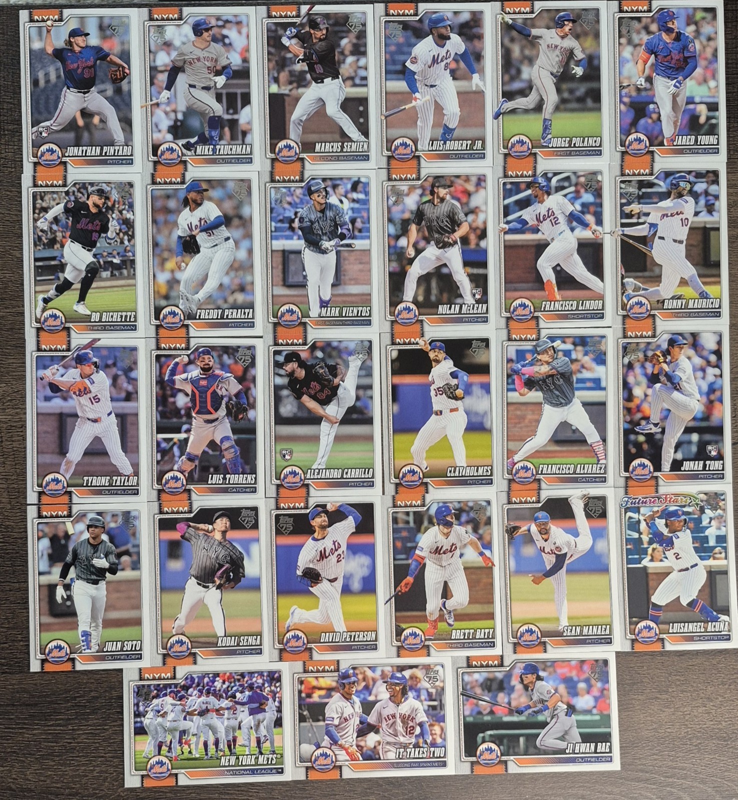 2026 Topps Series 1 & Series2 New York Mets Complete Team Set – 27 Cards