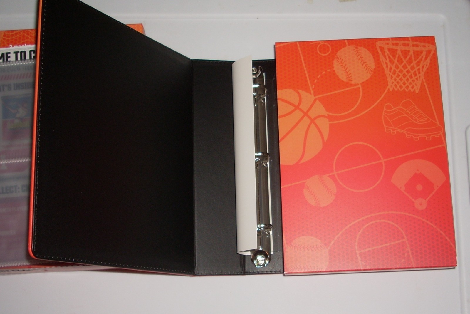 NO PACKS 2026 Topps Official Collectors Kit – Card Album & supplies