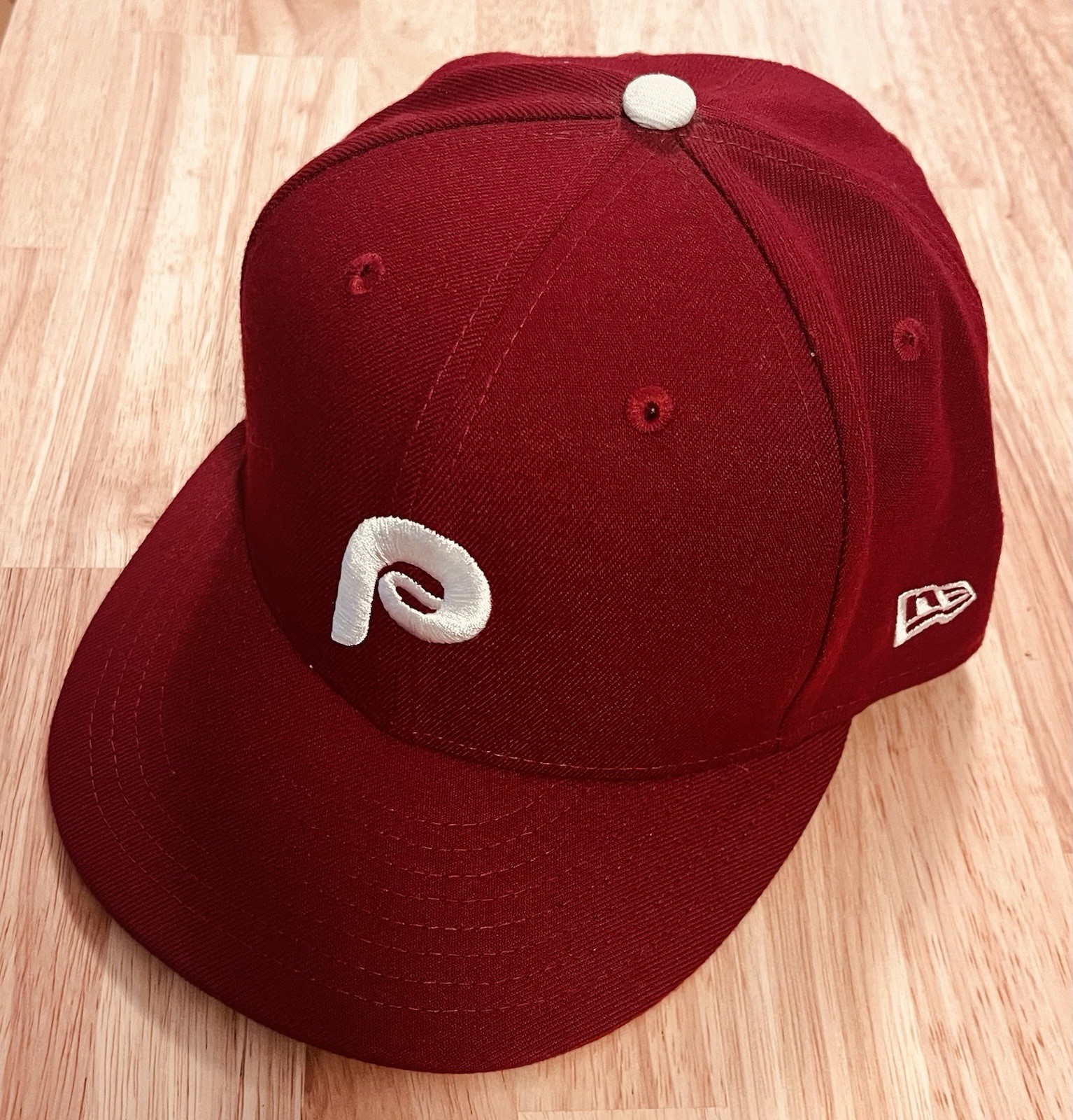 NEW ERA Philadelphia Phillies • ON-FIELD FITTED Baseball Hat • Sz 7 1/2 • Maroon