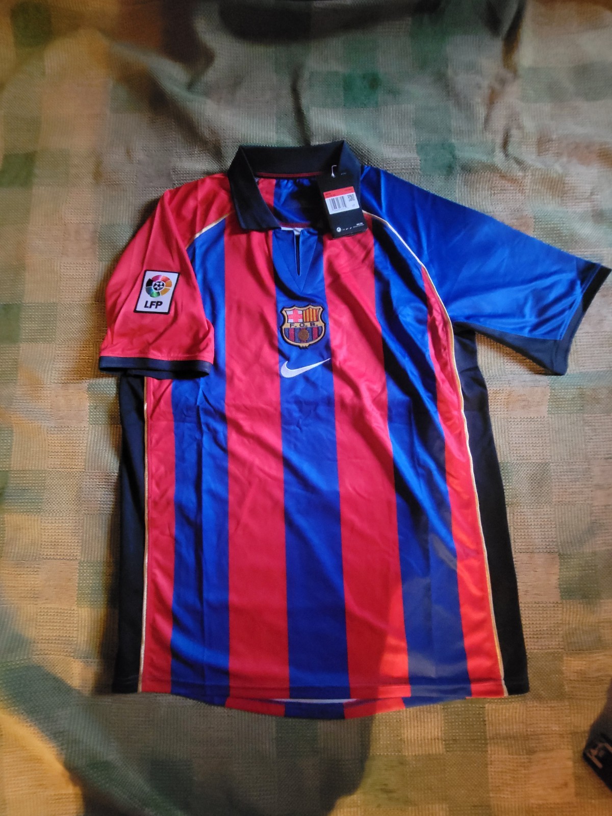 vintage Nike FC Barcelona home jersey SIZE L from the 2001-2002 season