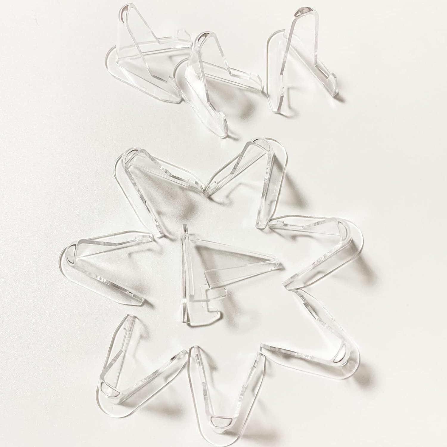 Versatile 24-Piece Acrylic Display Stands – Ideal for Cards and Collectibles
