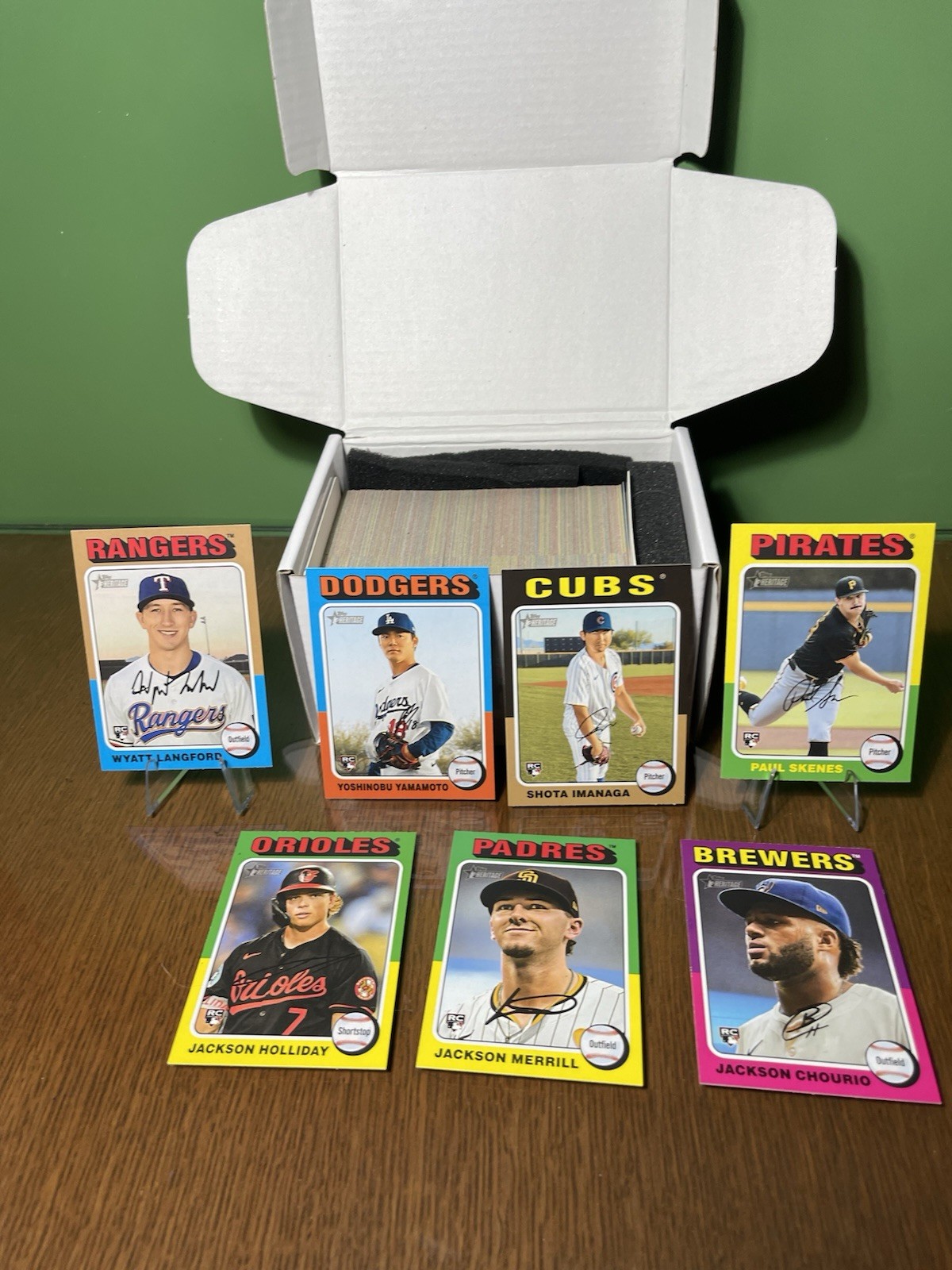 2024 Topps Heritage High Number Complete 200-Card Base Set (#501-700)