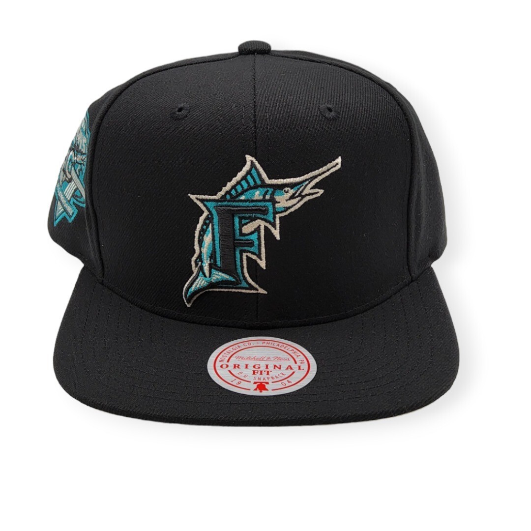 Mitchell & Ness Florida Marlins Team Classic Coop Black Adjustable Snapback