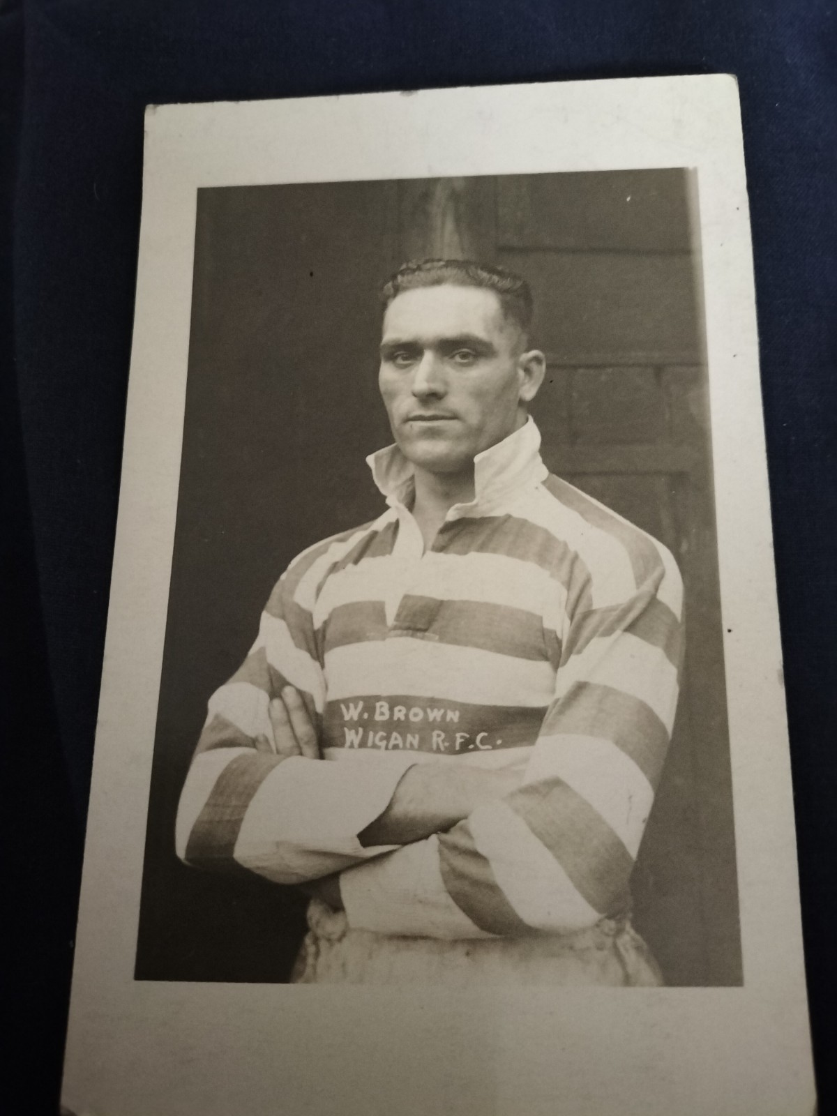 VINTAGE WIGAN RUGBY LEAGUE PLAYER PORTRAIT POSTCARD W BROWN