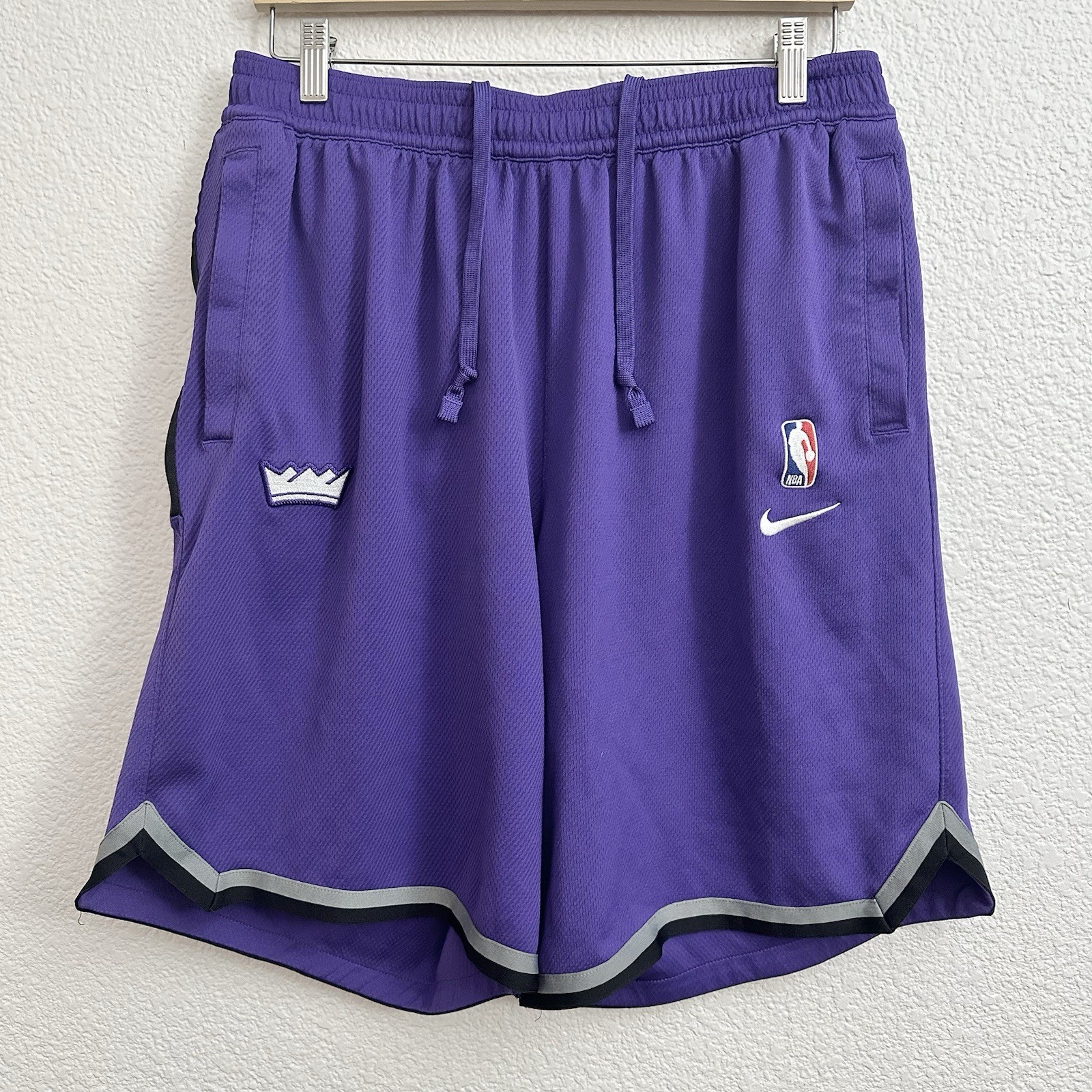 Nike Authentic Sacramento Kings Dri-Fit Practice shorts Crown Logo Mens Sz XL