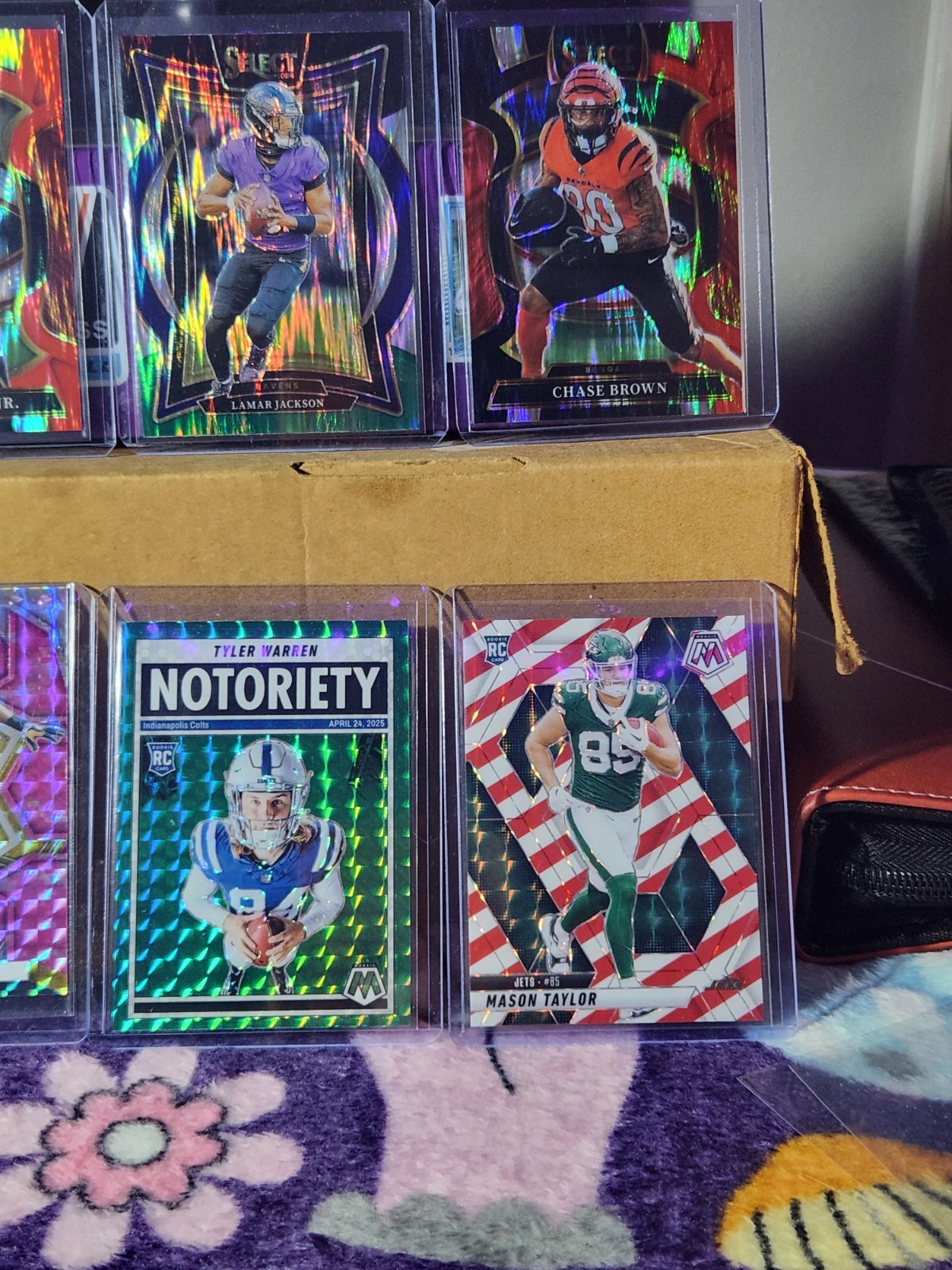 100 CARD LOT Mosaic Inserts And Shocks RANGING FROM 1.00 -5.00 CARDS Top Loaded