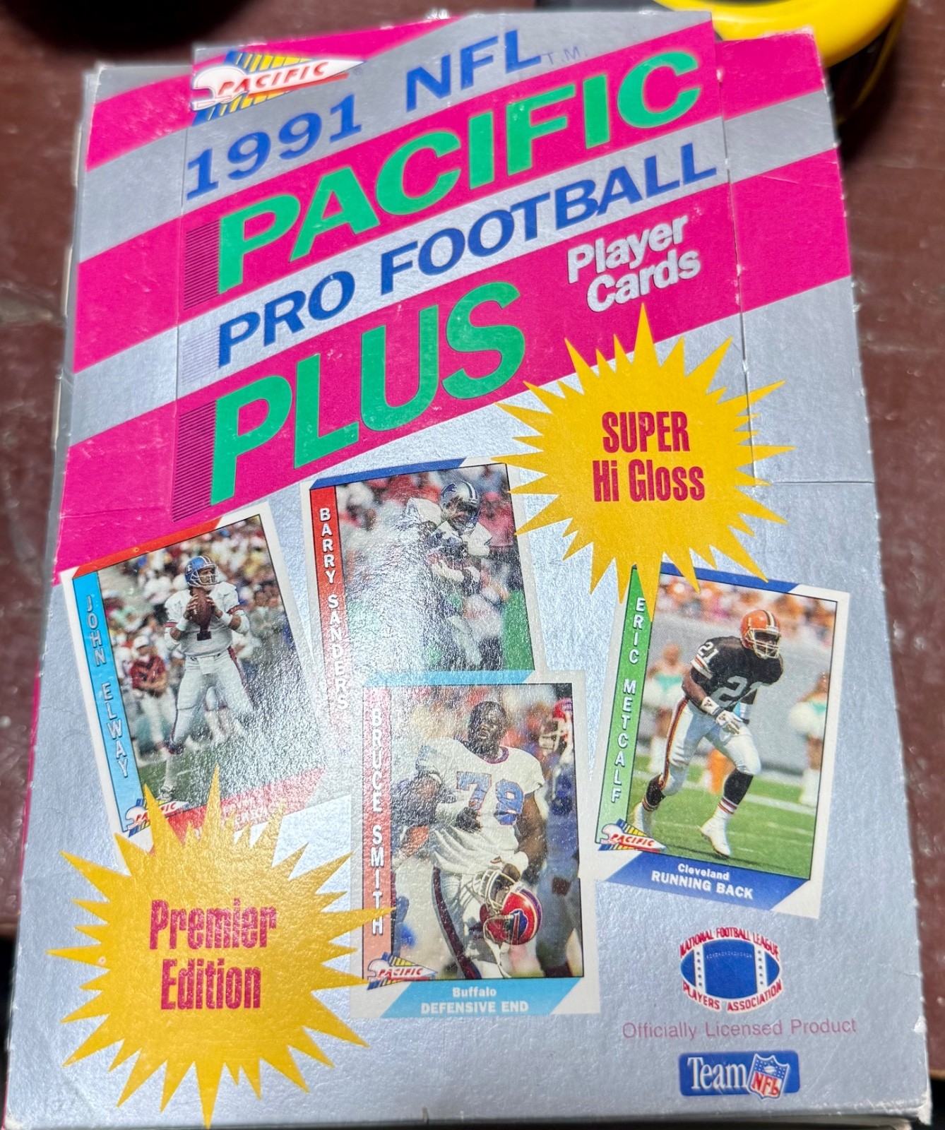 1991 Pacific Plus Pro Football trading card box containing 36 packs