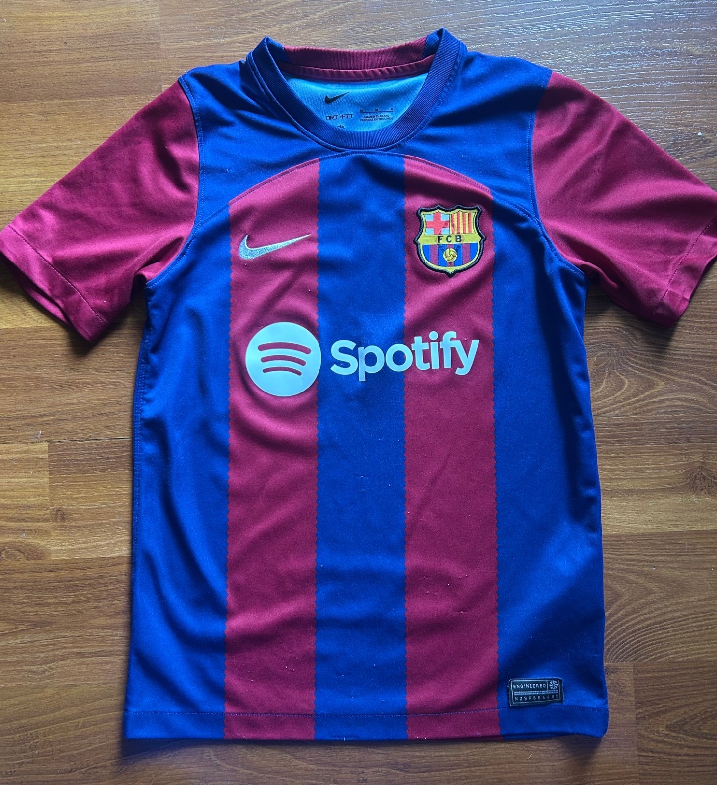 Nike FC Barcelona Soccer Youth Size M Home Jersey ⚽