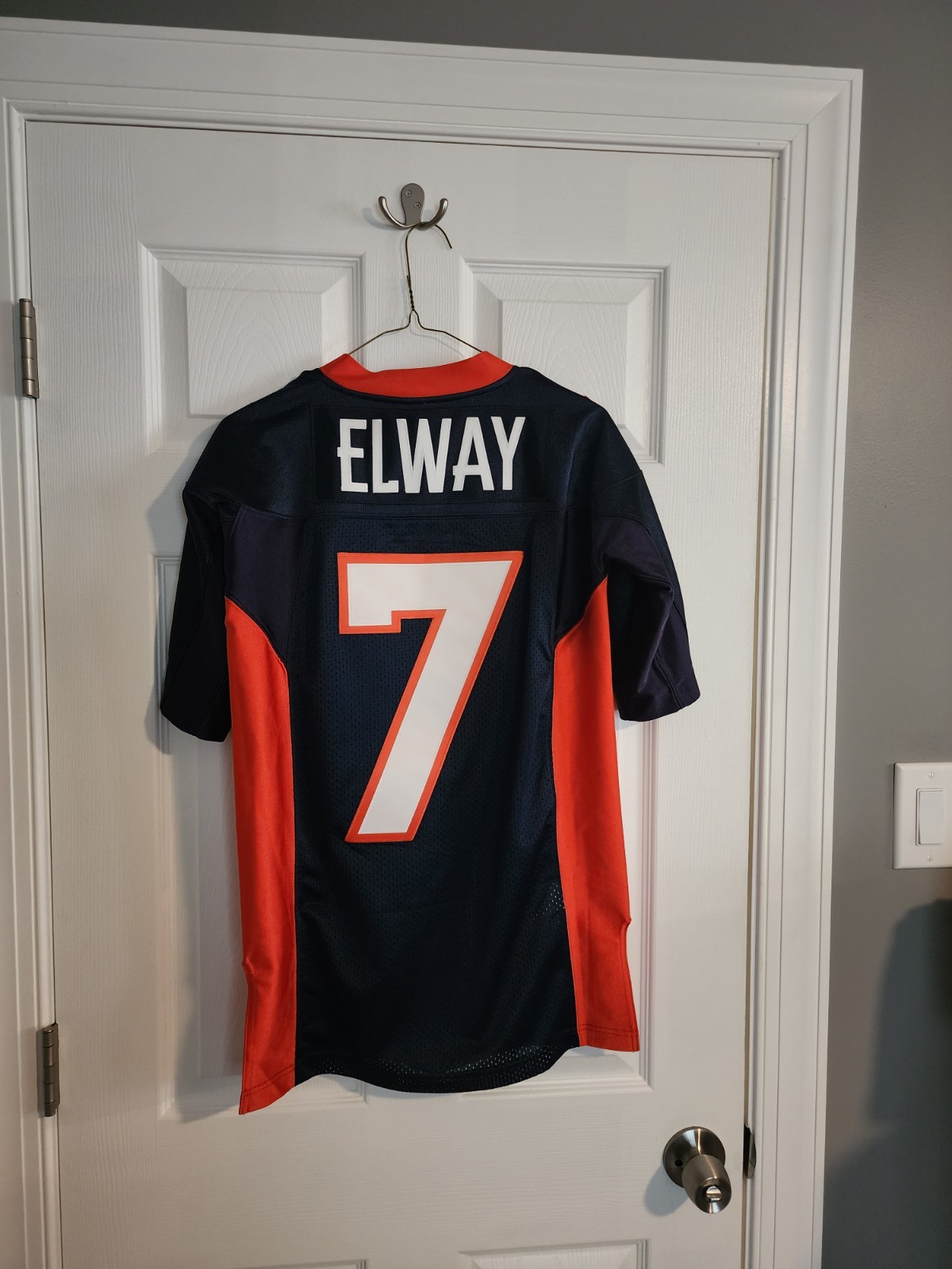 100% Authentic Mitchell & Ness 1997 Denver Broncos John Elway Jersey Sz 36 Small