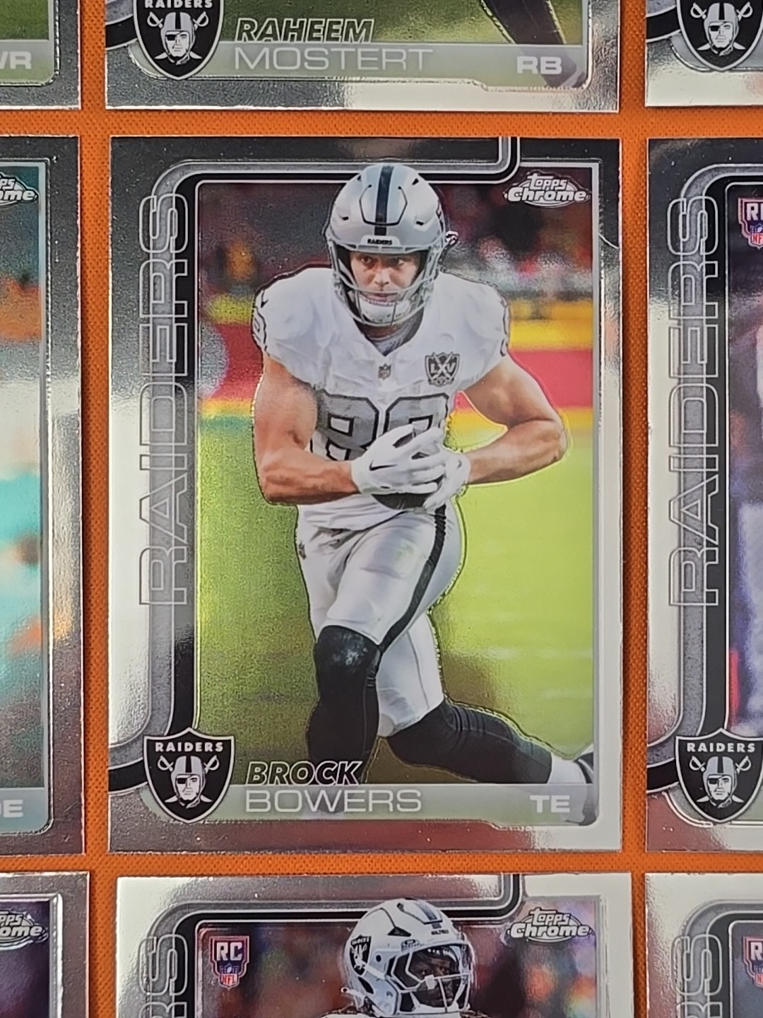 ⚫️⚪️⚫️ 2025 TOPPS CHROME LAS VEGAS RAIDERS COMPLETE BASE TEAM SET (12 CARD LOT)