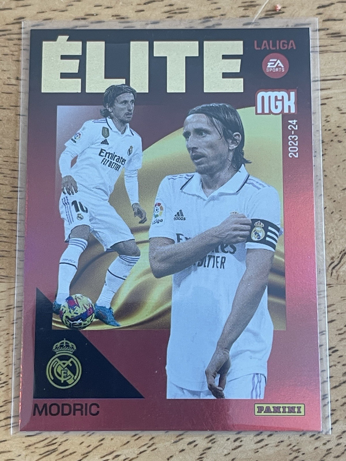 LUKA MODRIC #10 ELITE – REAL MADRID 2023-24 MEGACRACKS LIGA PANINI 23/24