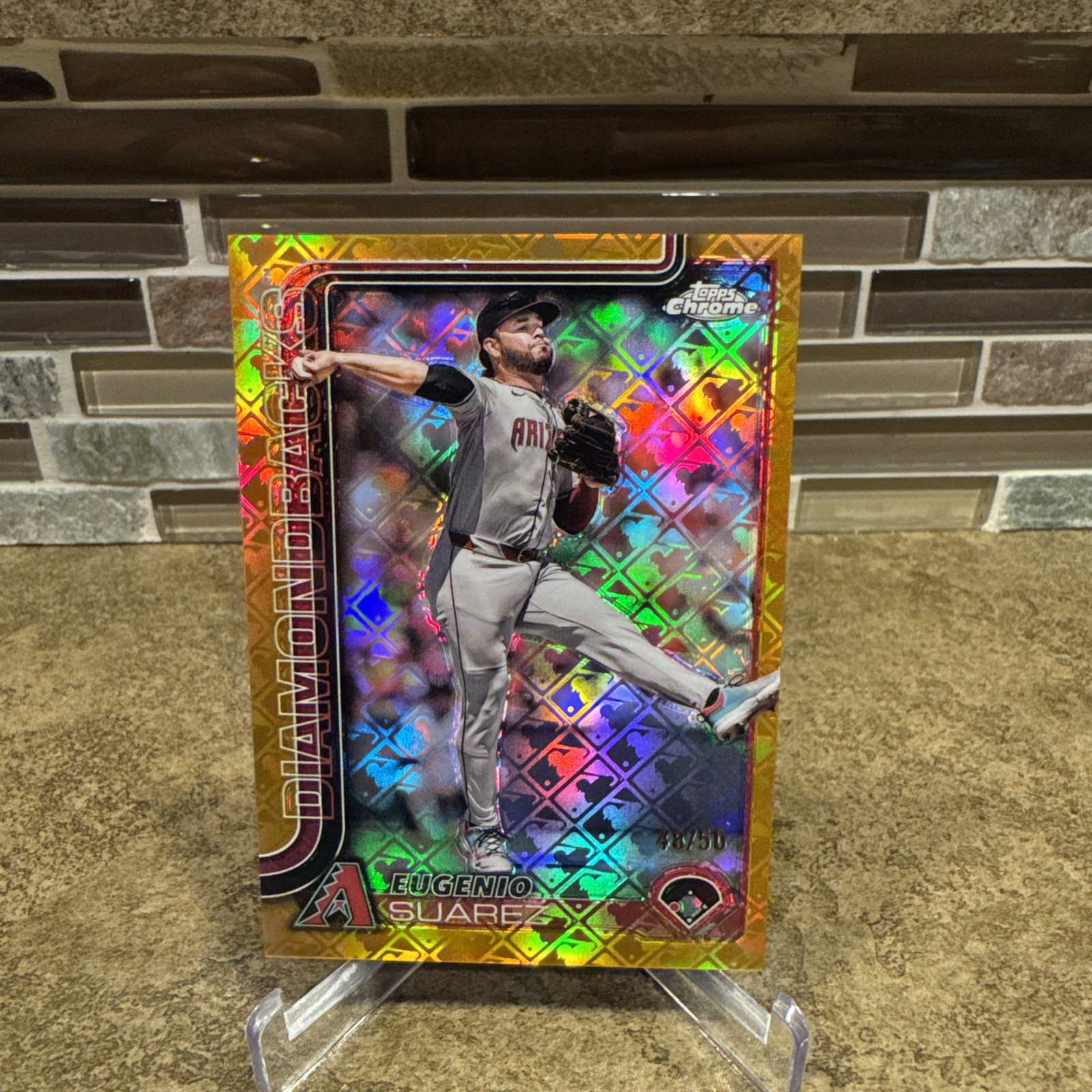 2025 Topps Chrome Logofractor Edition – Eugenio Suarez #48 Gold /50