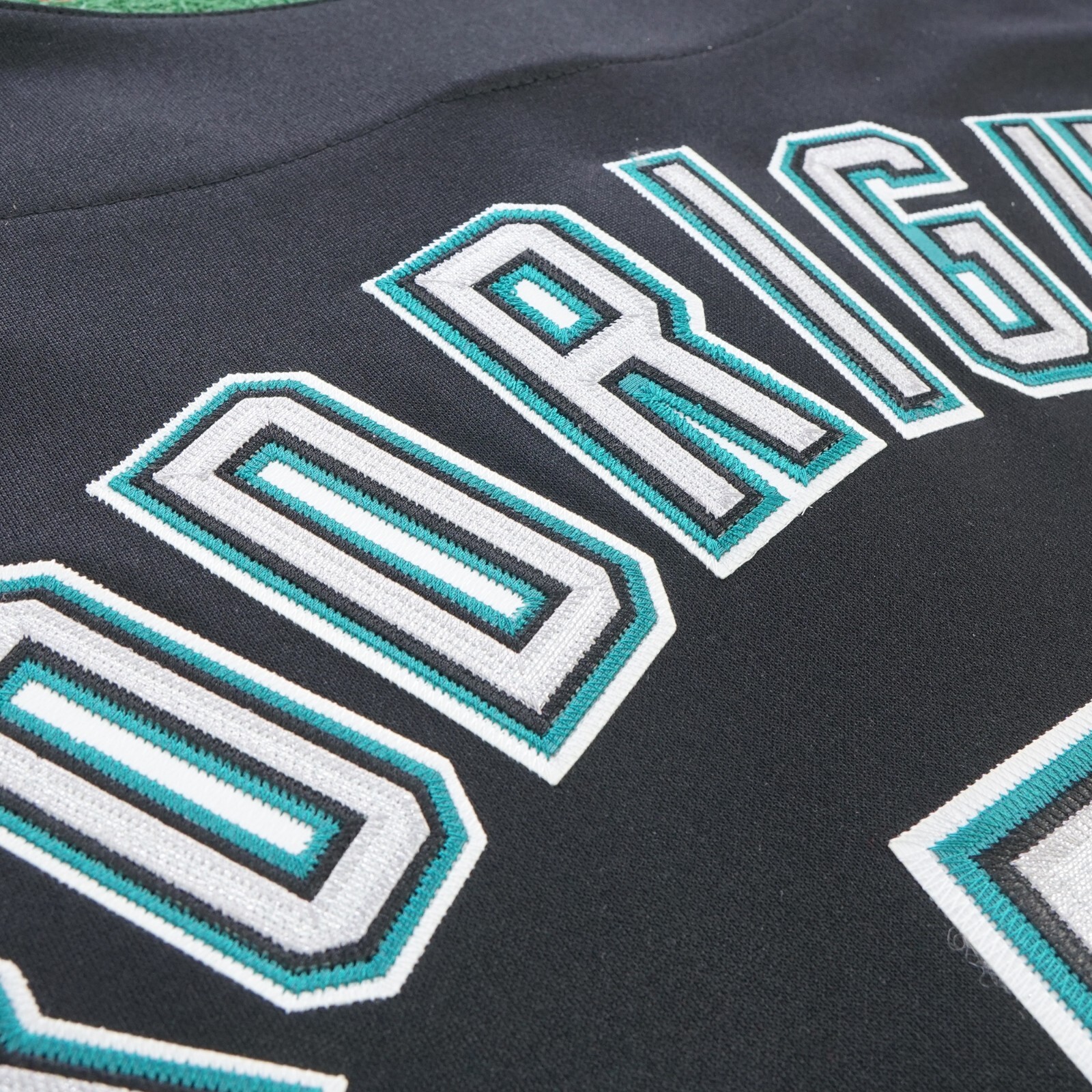 Ivan Rodriguez 2003 Florida Marlins Alternate Black Men’s World Series Jersey