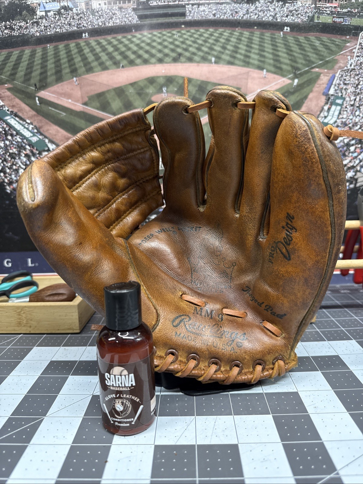 1950s Rawlings Mickey Mantle MM9 – Display/Shelf Piece – Vintage Relic Glove