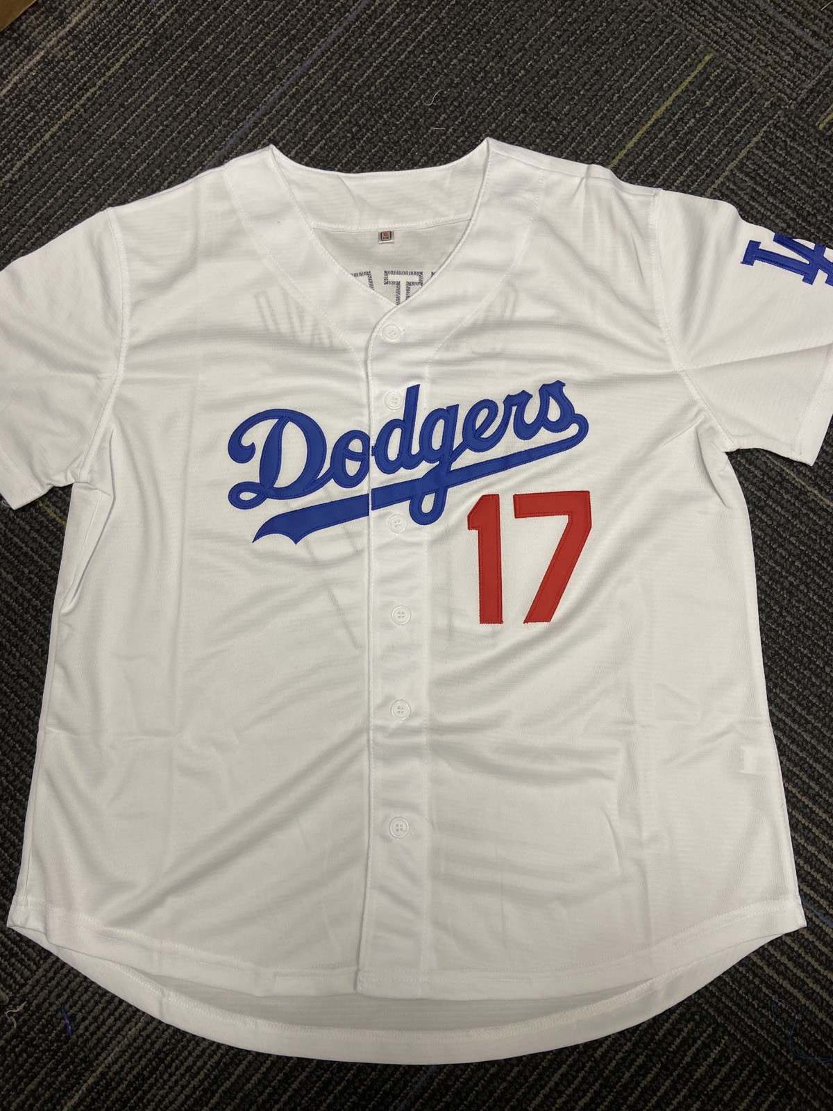 DODGERS JERSEY SHIRT #17 OHTANi KIDS ’ SIZE 14/16 IN WHITE BRAND NEW