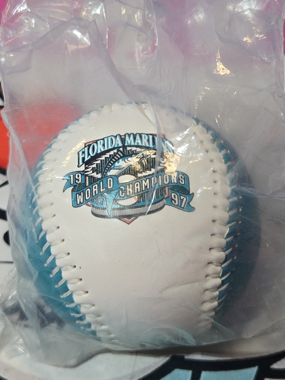 FLORIDA MARLINS 1997 WORLD SERIES CHAMPIONS COLLECTIBLE BASEBALL